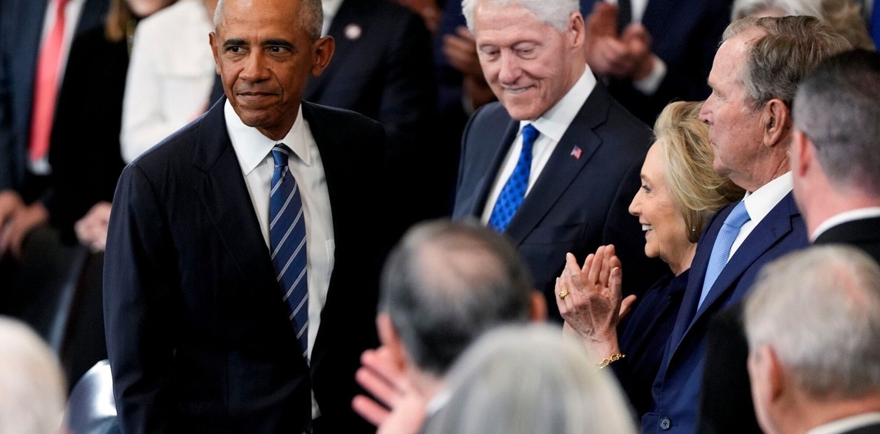 “Esto tiene que parar”: Obama y Clinton alzaron la voz tras la muerte de Alex Pretti