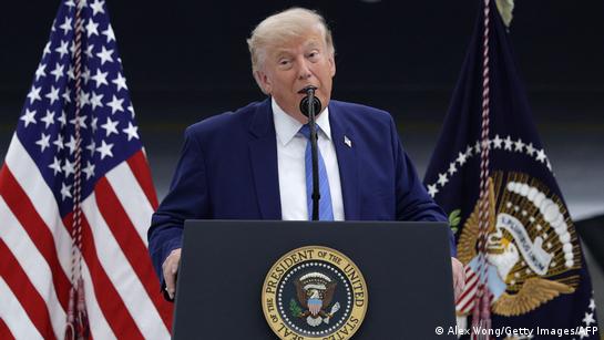 Juez de federal EEUU prohíbe al gobierno Trump detener migrantes en los juzgados