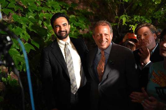 Aliados de Mamdani obtienen victoria contundente en las primarias demócratas de NY